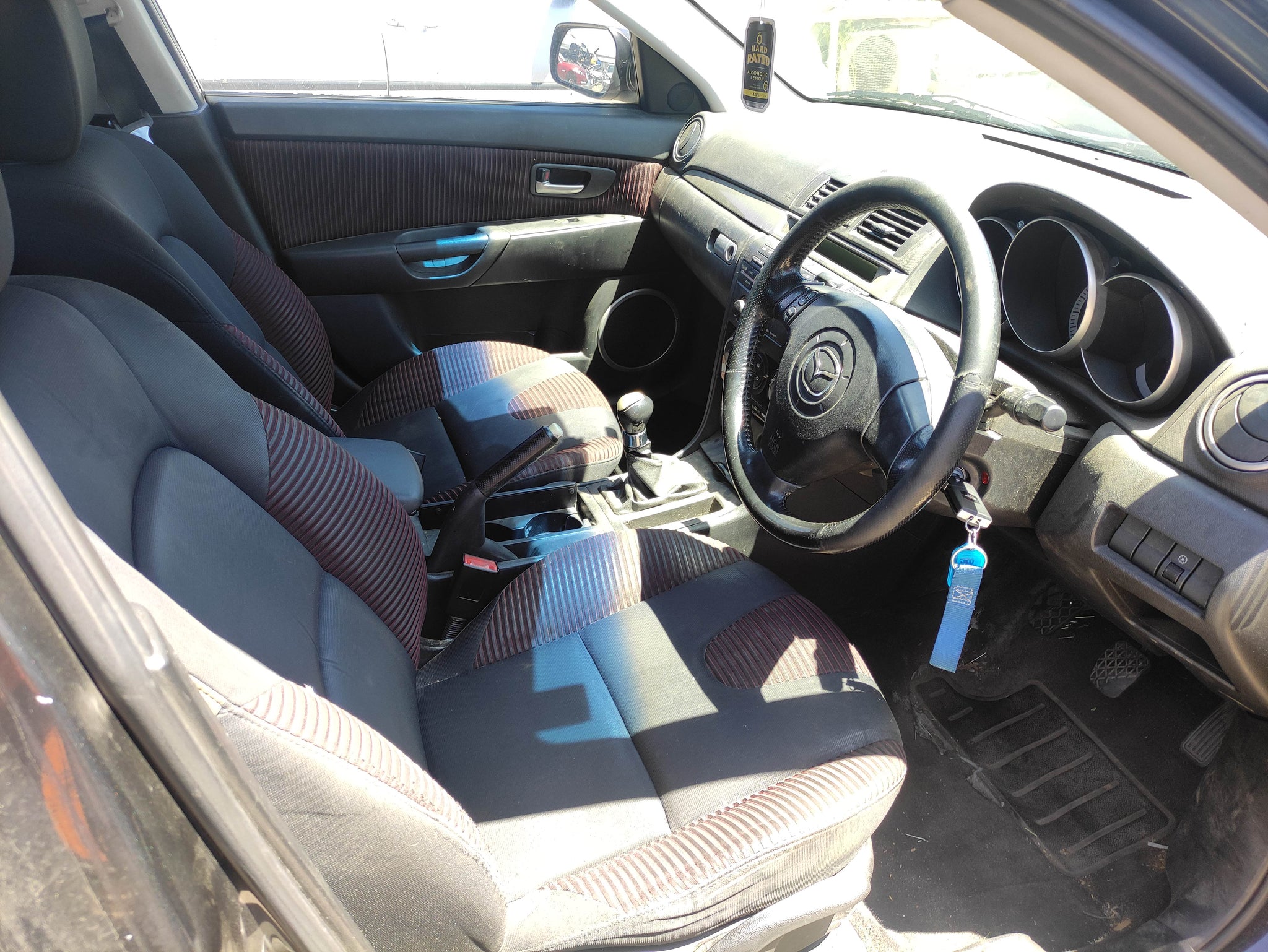 #556 MAZDA 3 FITS 2003 TO 2009 FOR PARTS