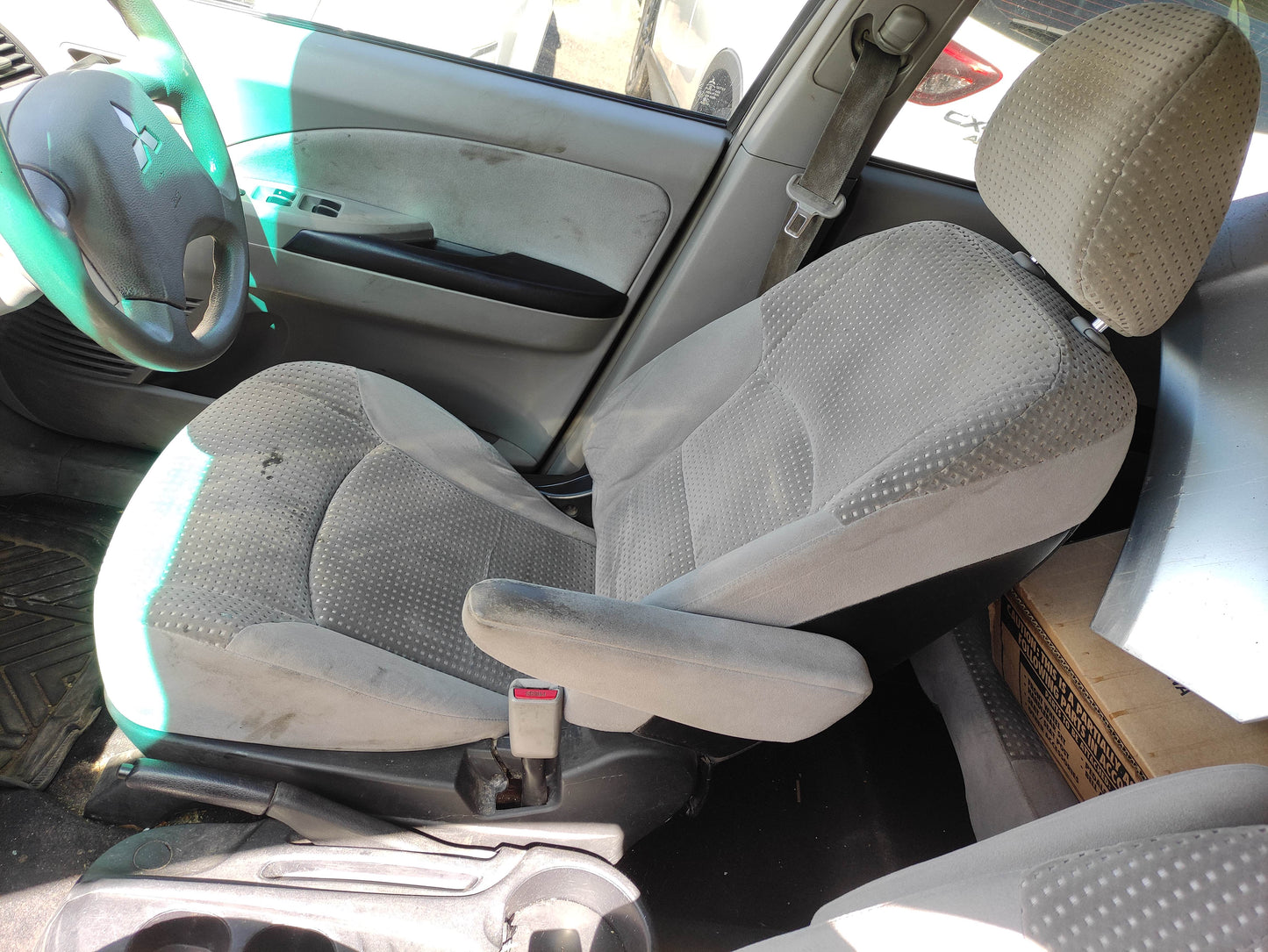 #486 MITSUBISHI GRANDIS 2004 FOR PARTS