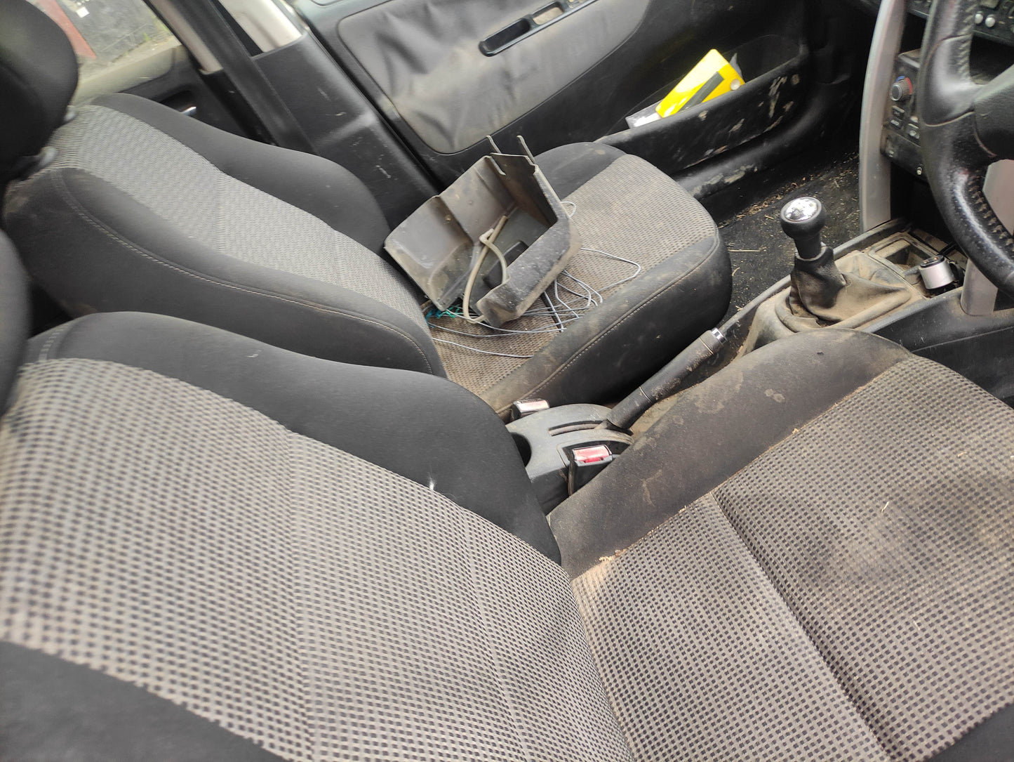 #515 PEUGEOT 207 2009 FOR PARTS