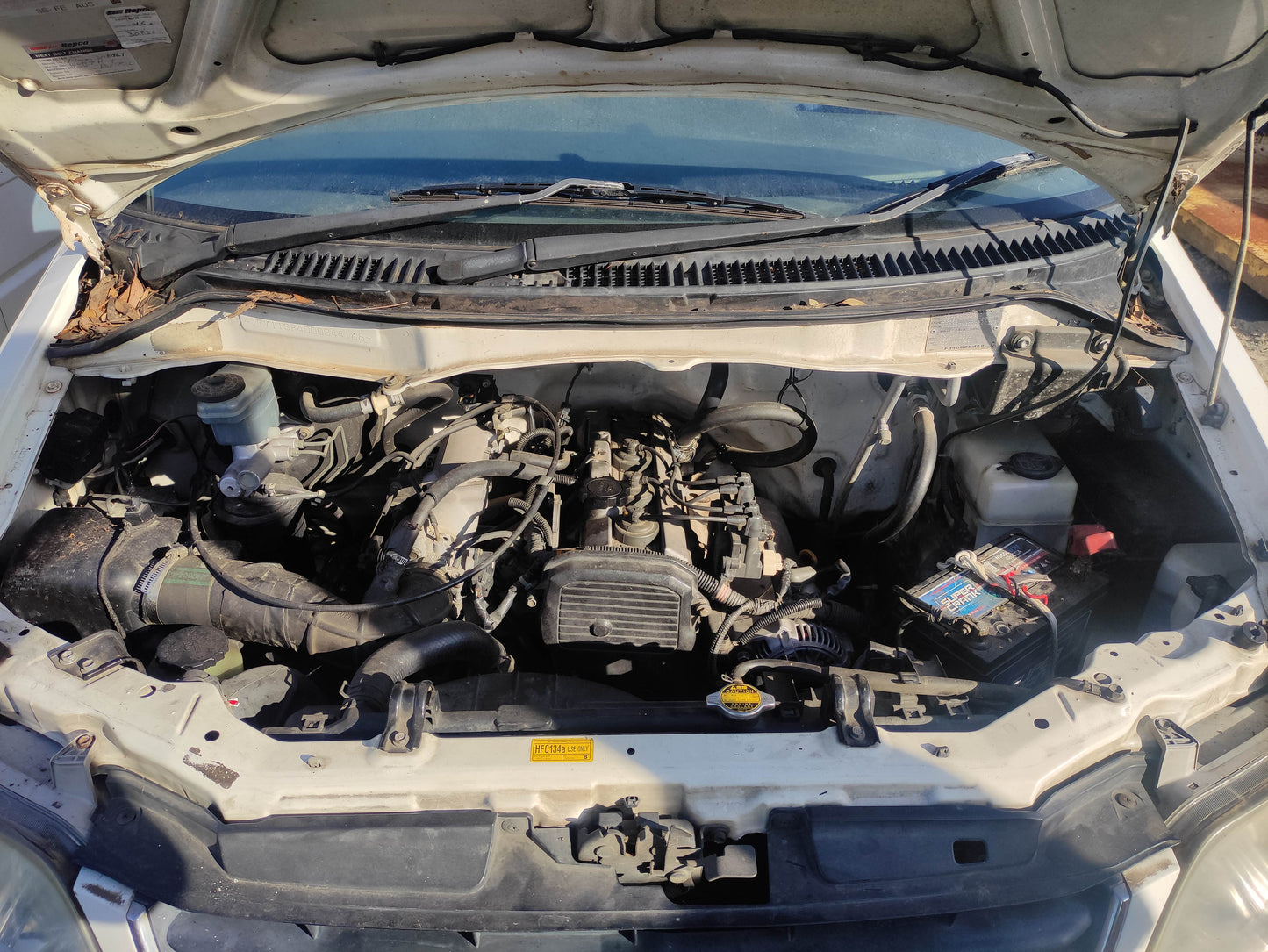 WRECKING TOYOTA SPACIA 2000 FOR QUALITY PARTS SHIPPING AUSTRALIA WDE
