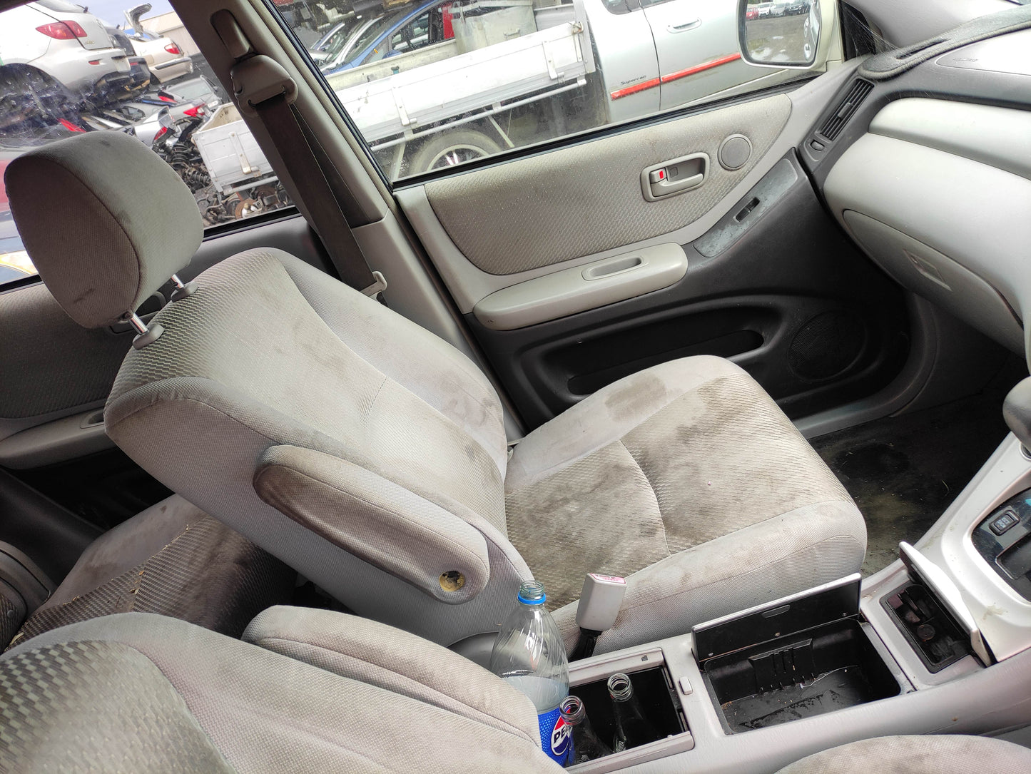 #463 TOYOTA KLUGER 2004 FOR PARTS