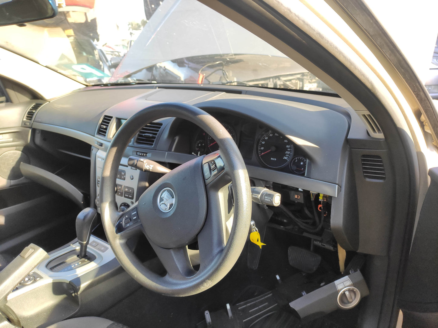 WRECKING HOLDEN COMMODORE VE (2008) FOR QUALITY PARTS SHIPPING AUSTRALIA WIDE