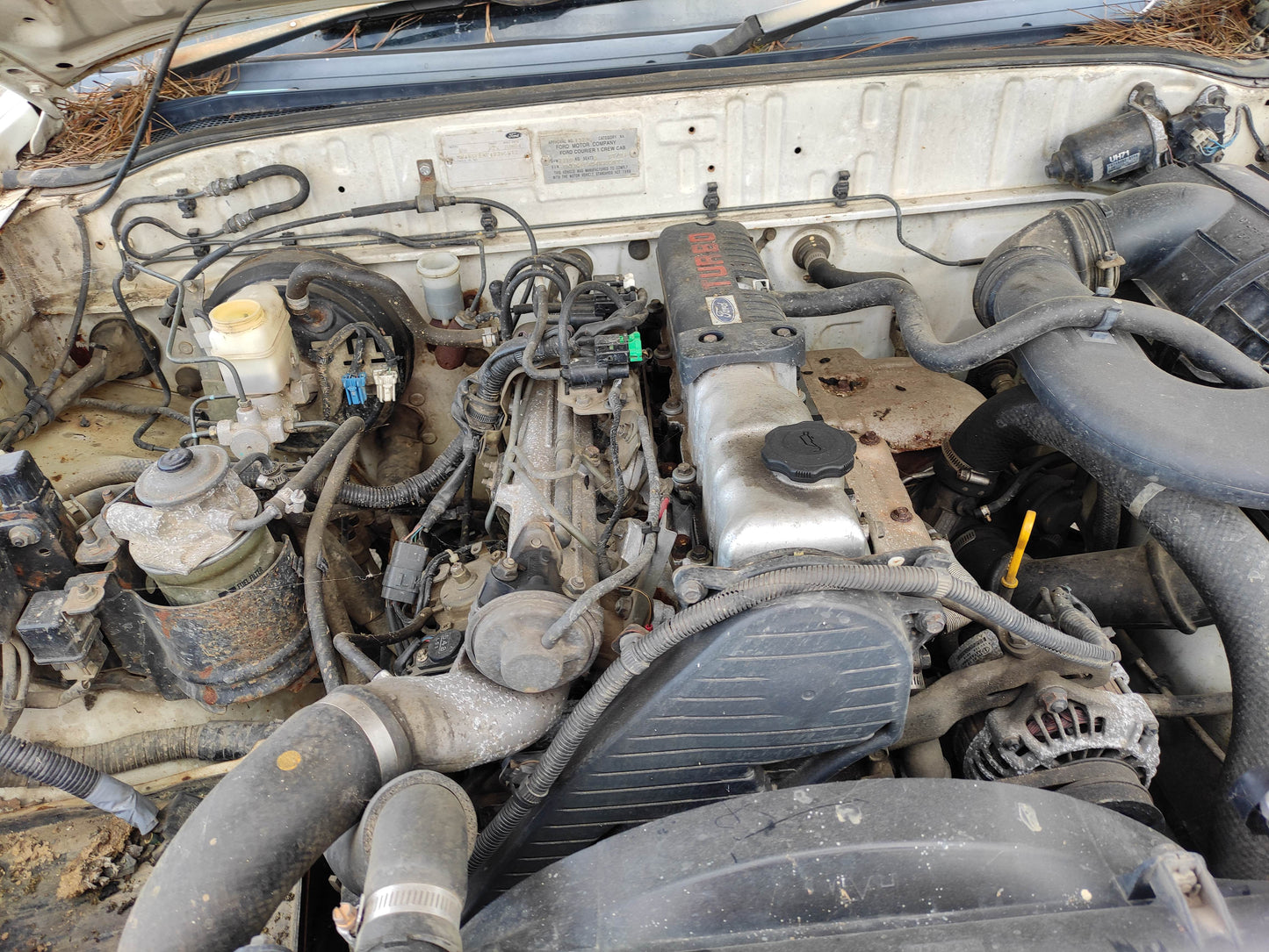 #470 FORD COURIER PG 2004 FOR PARTS
