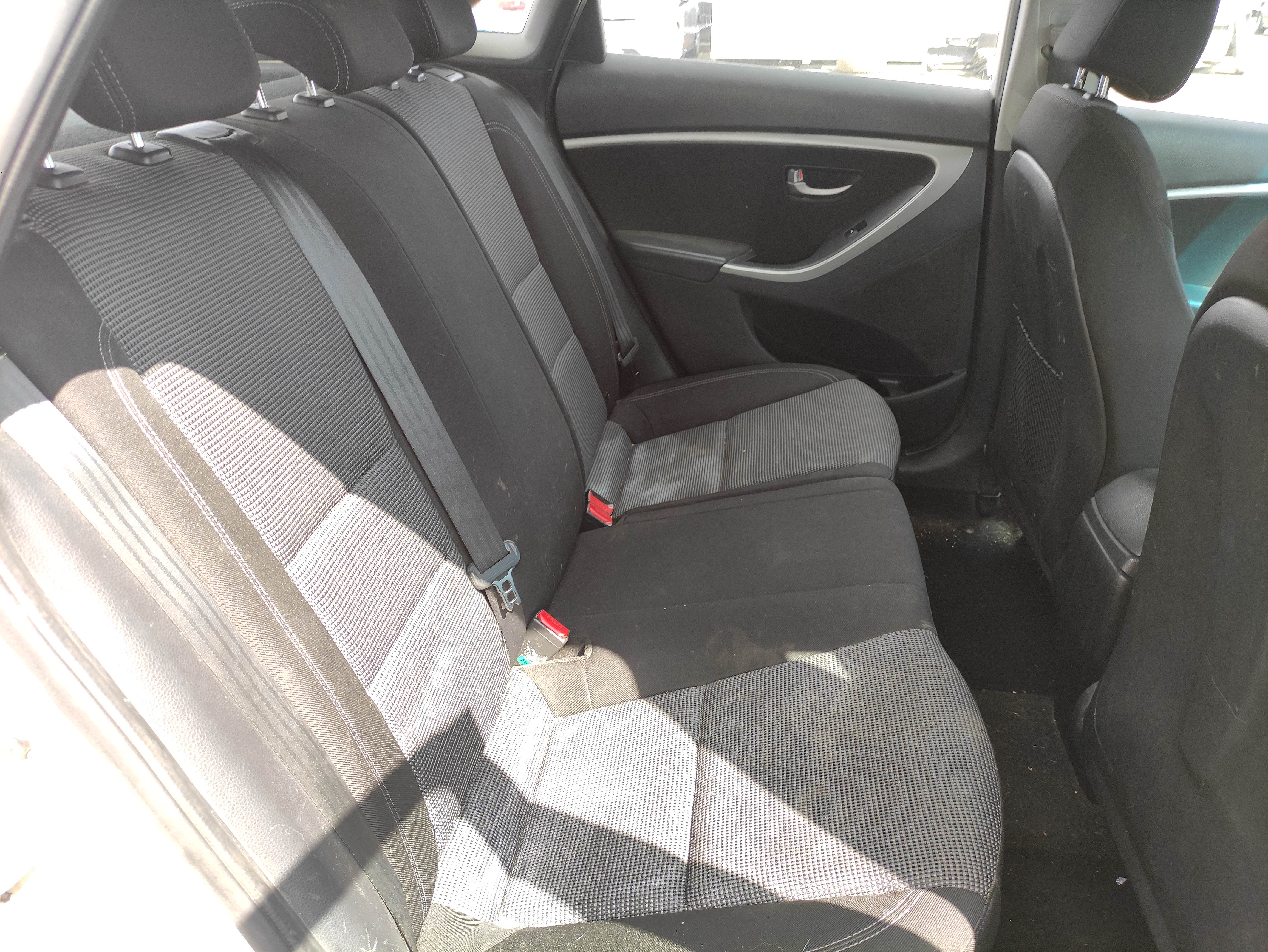 #617 HYUNDAI i30 2013 FOR PARTS