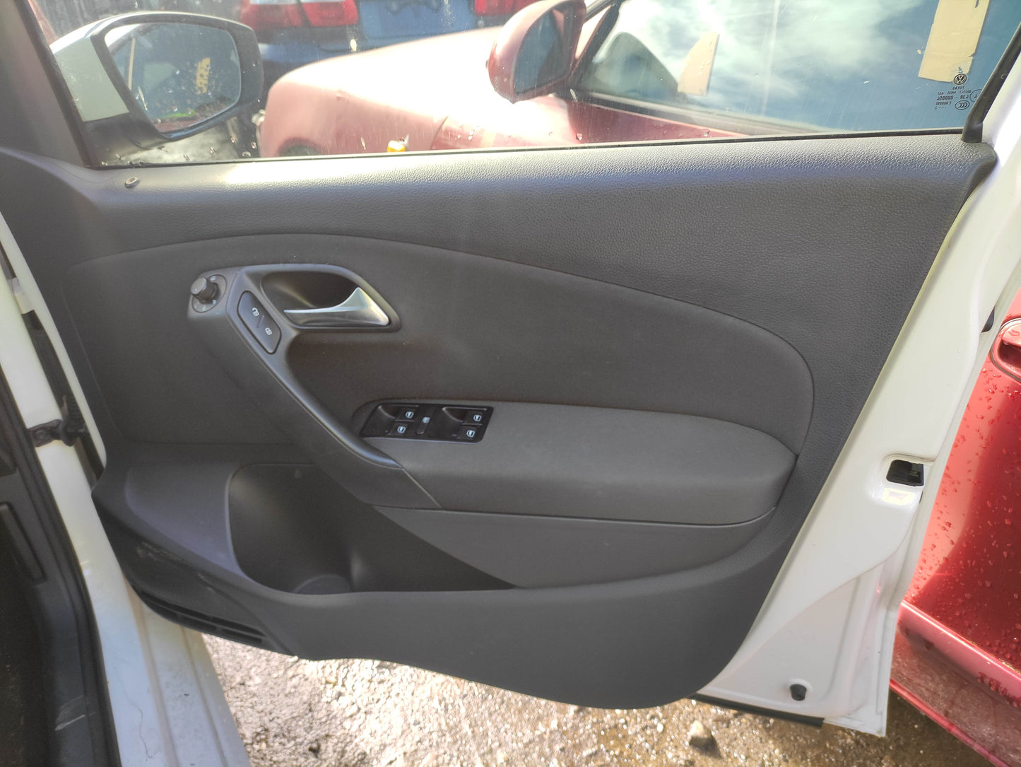 #692 VOLKSWAGEN POLO 2012 FOR PARTS