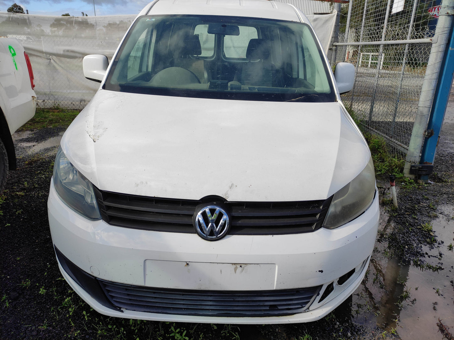 #690 VOLKSWAGEN CADDY 2004 TO 2006 FOR PARTS