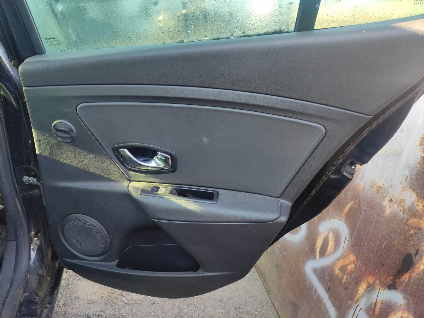 WRECKING RENAULT MEGANE FITS 2013 TO 2018 [STOCK NO #622]