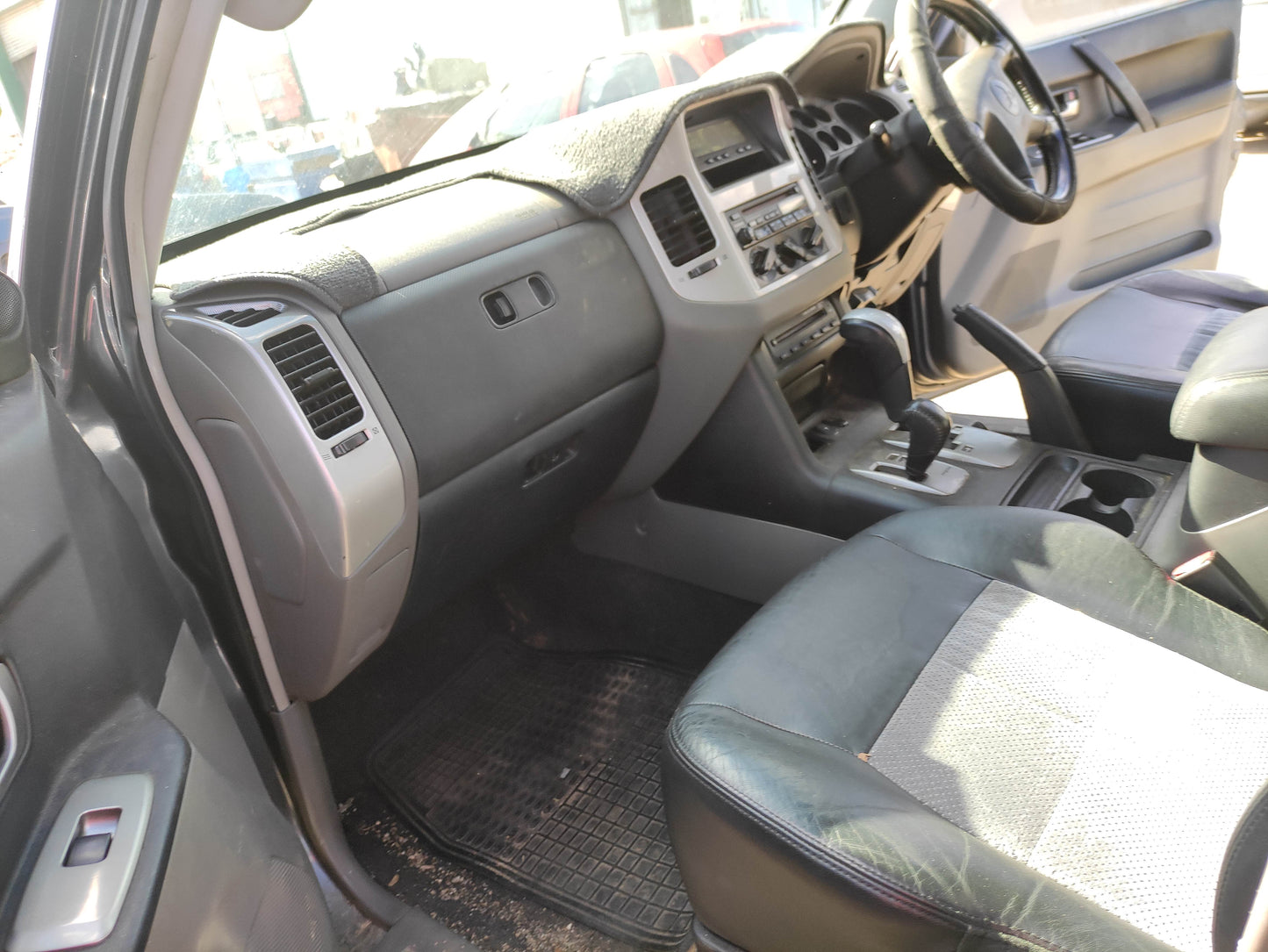 #458 MITSUBISHI  PAJERO ()2005