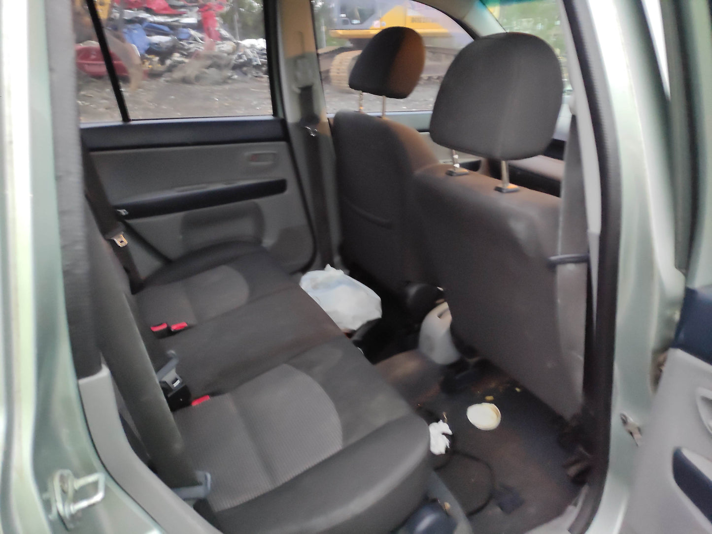 #678 MAZDA 2 2005 FOR PARTS