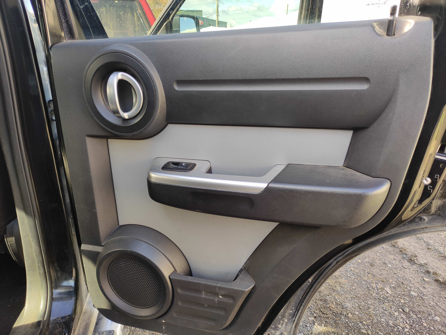 #83 DODGE NITRO 2009 FOR PARTS