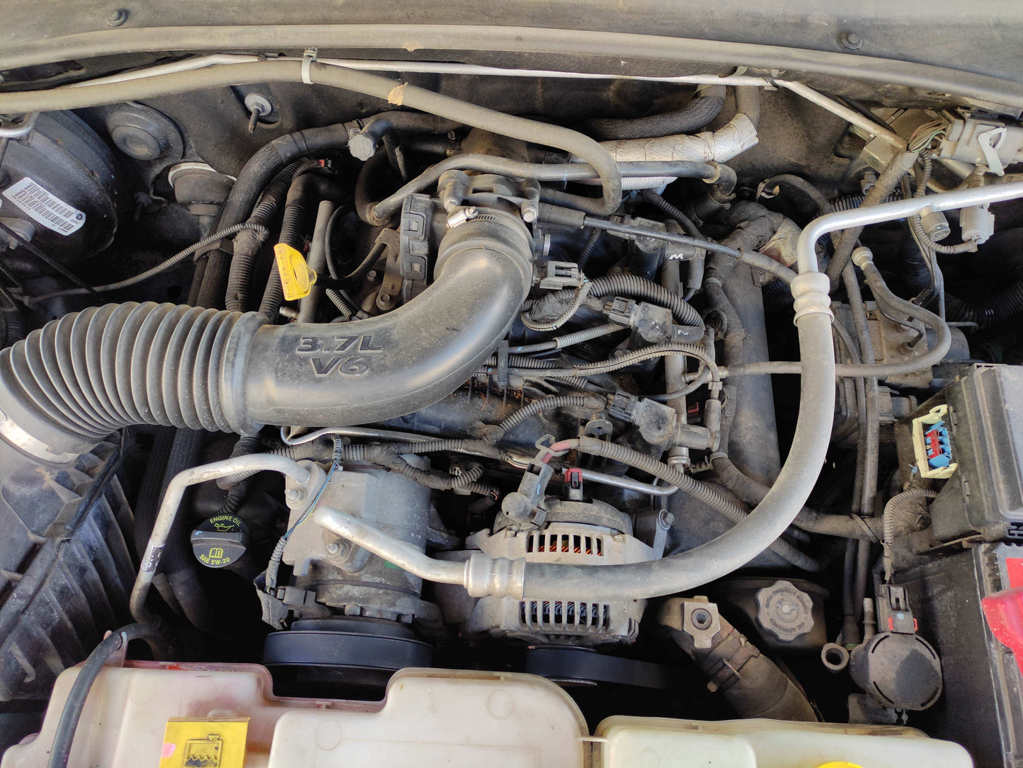 #83 DODGE NITRO 2009 FOR PARTS