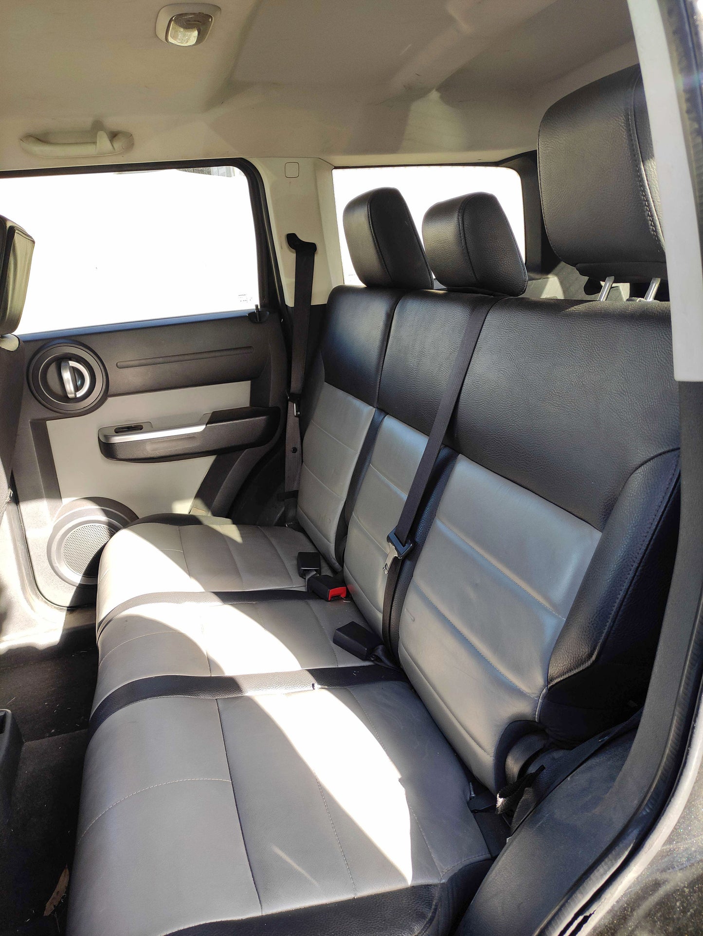 #83 DODGE NITRO 2009 FOR PARTS