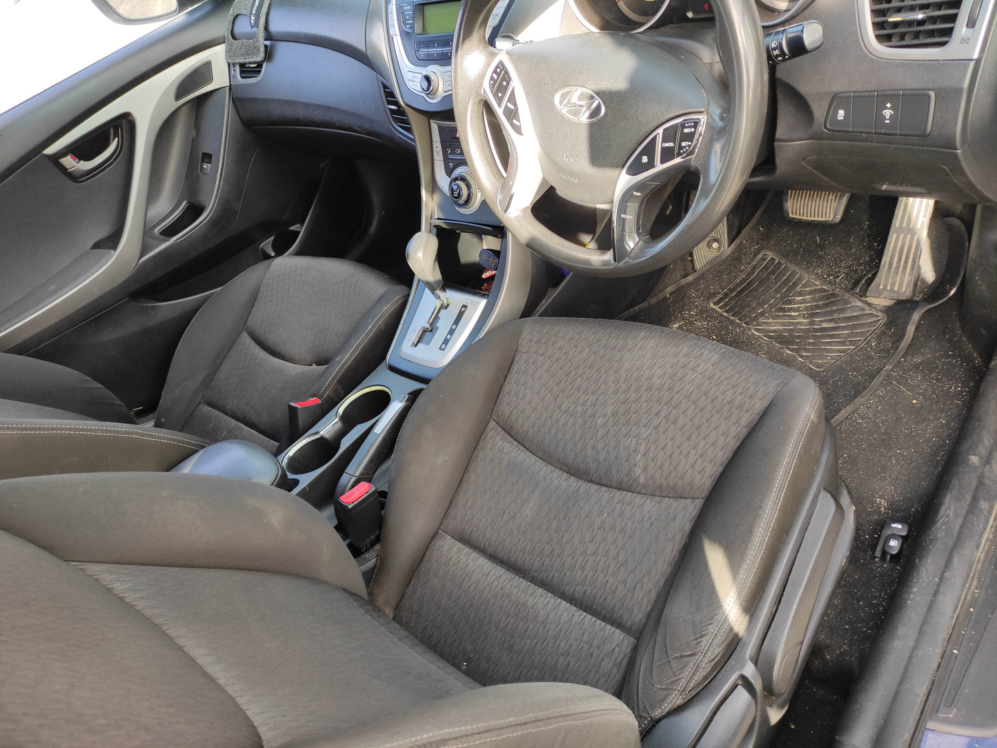 #377 HYUNDAI ELANTRA 2011 FOR PARTS