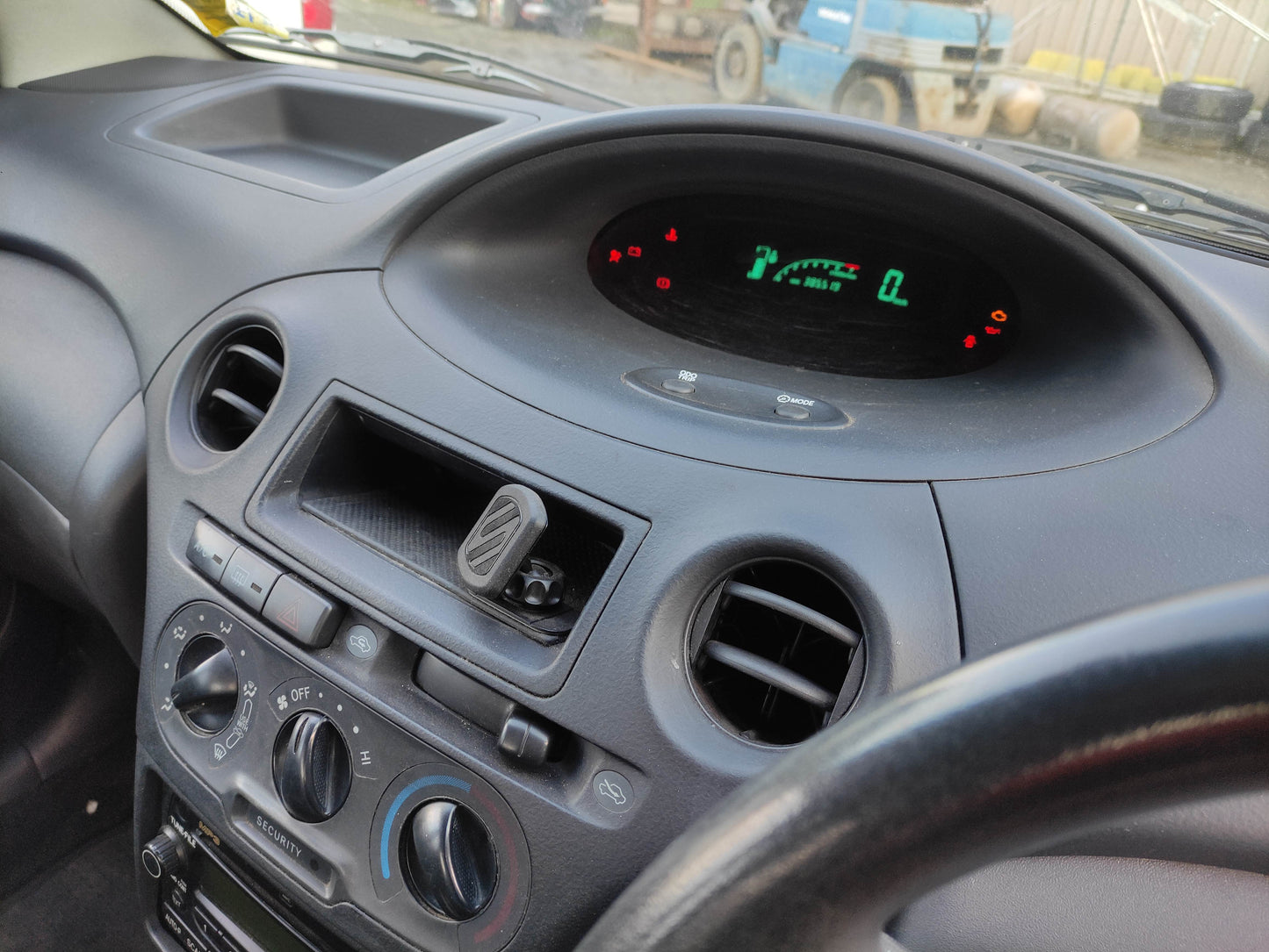 #231 TOYOTA ECHO NCP FITS 1999 TO 2005 FOR PARTS