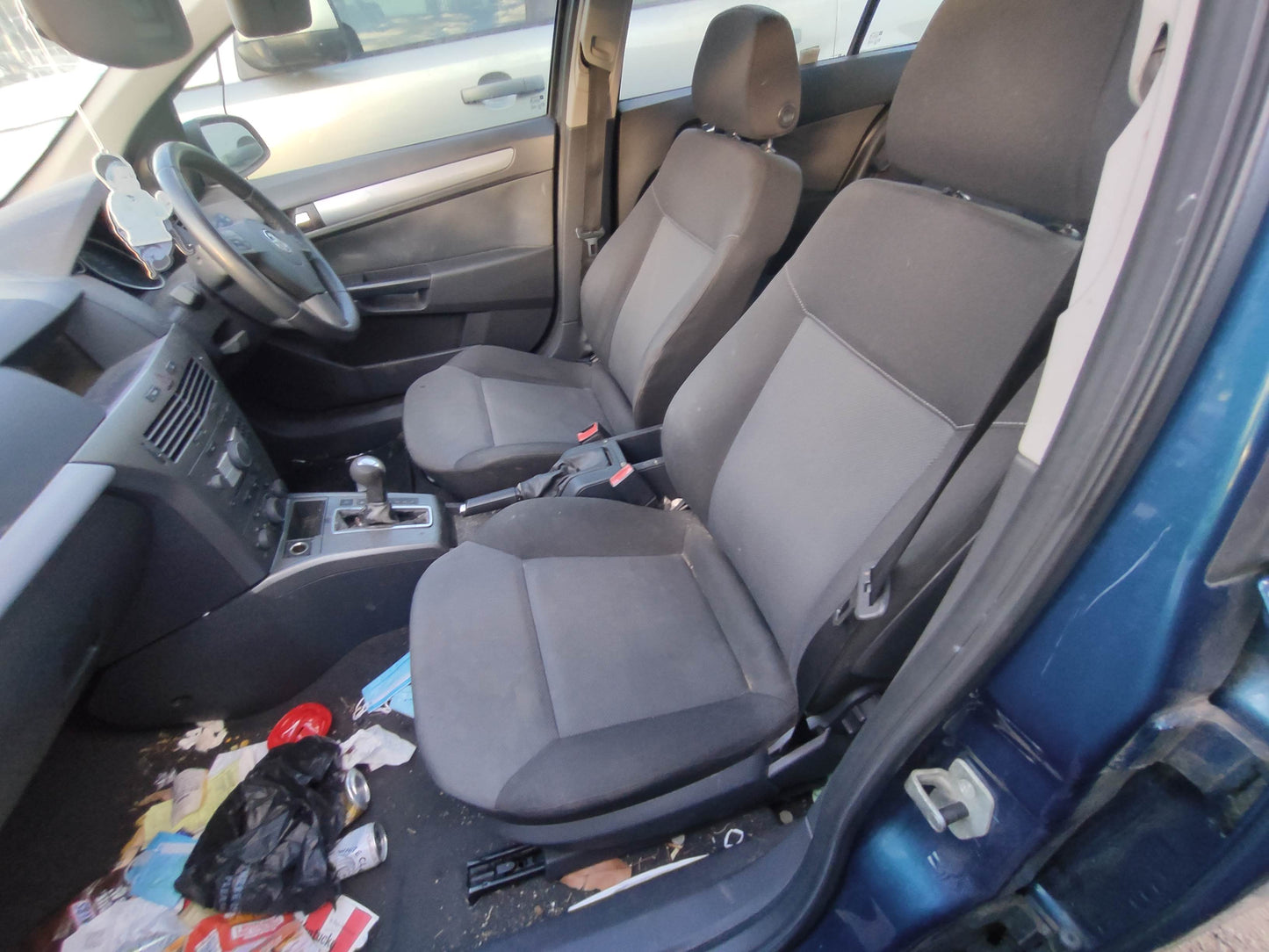 WRECKING HOLDEN ASTRA AH (2006) FOR QUALITY PARTS SHIPPING AUSTRALIA WIDE
