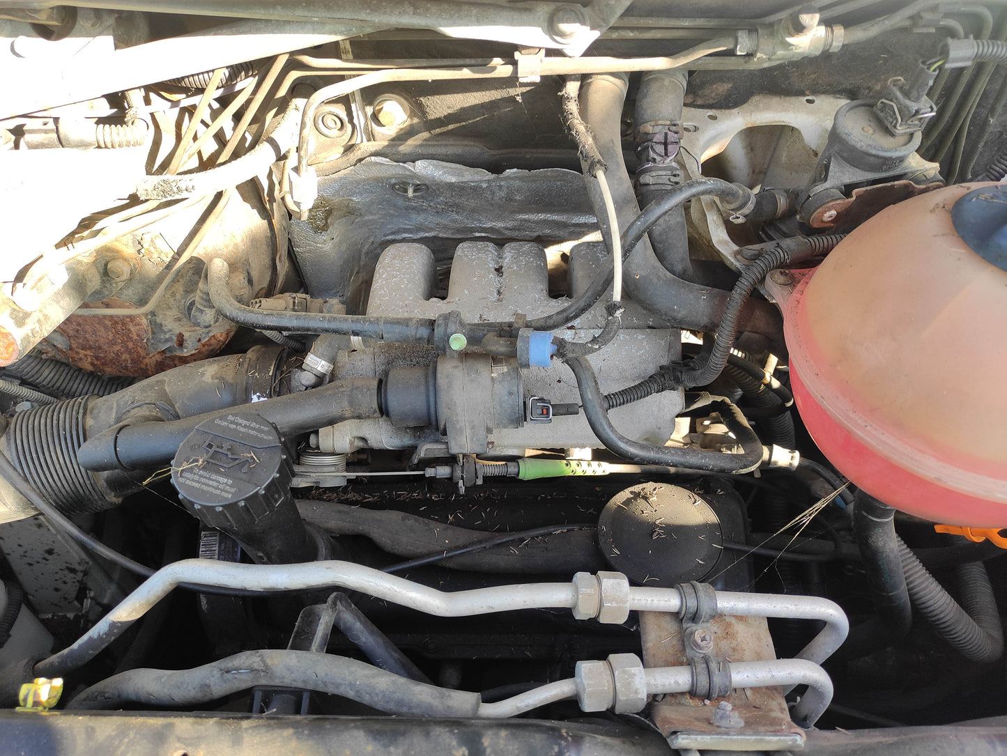 WRECKING VOLKSWAGEN CARAVELLE,TRANSPORTER 2001 FOR QUALITY PARTS SHIPPING AUSTRALIA WIDE