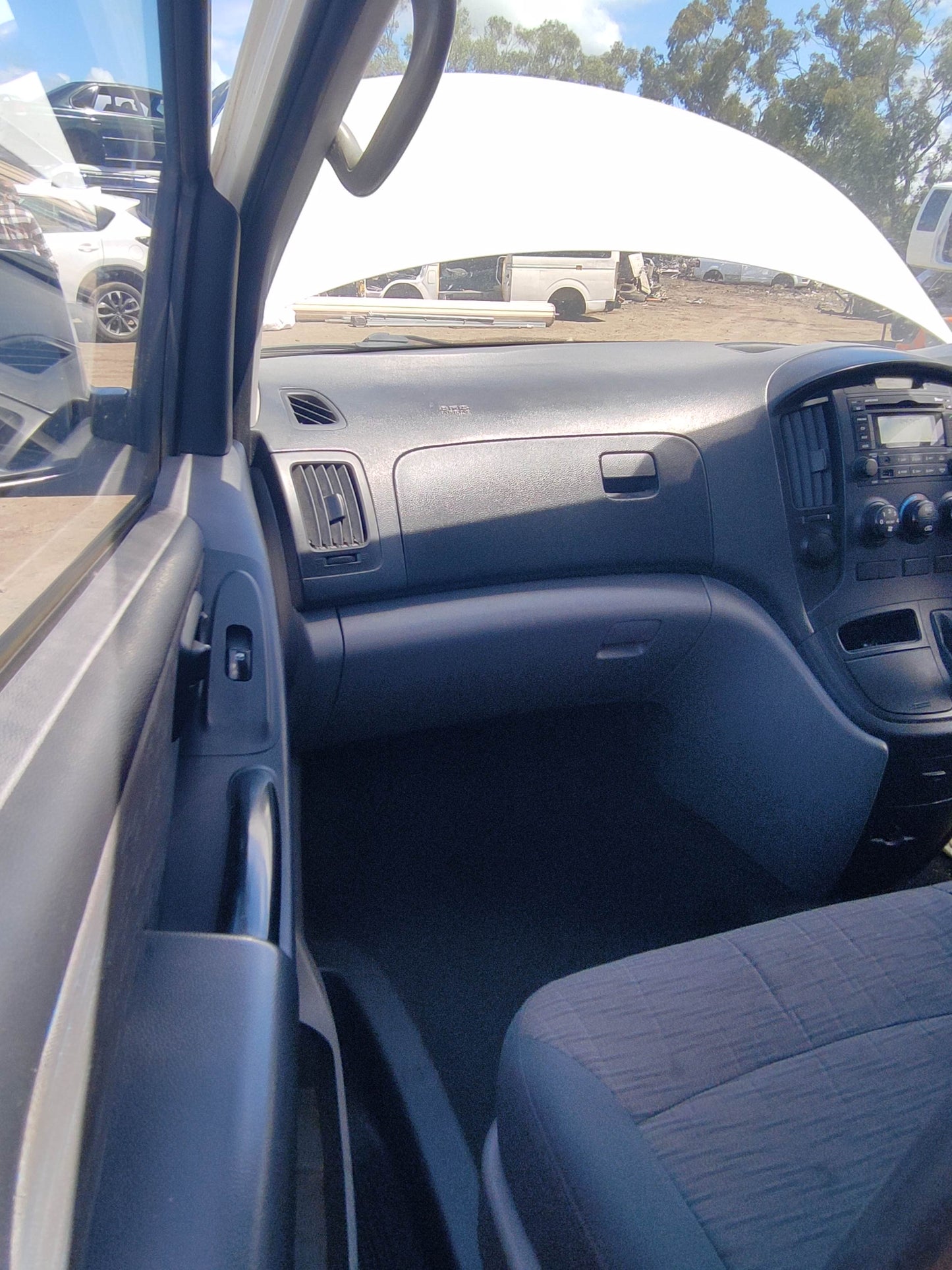 #500 HYUNDAI H-1,iLOAD  2014 FOR PARTS