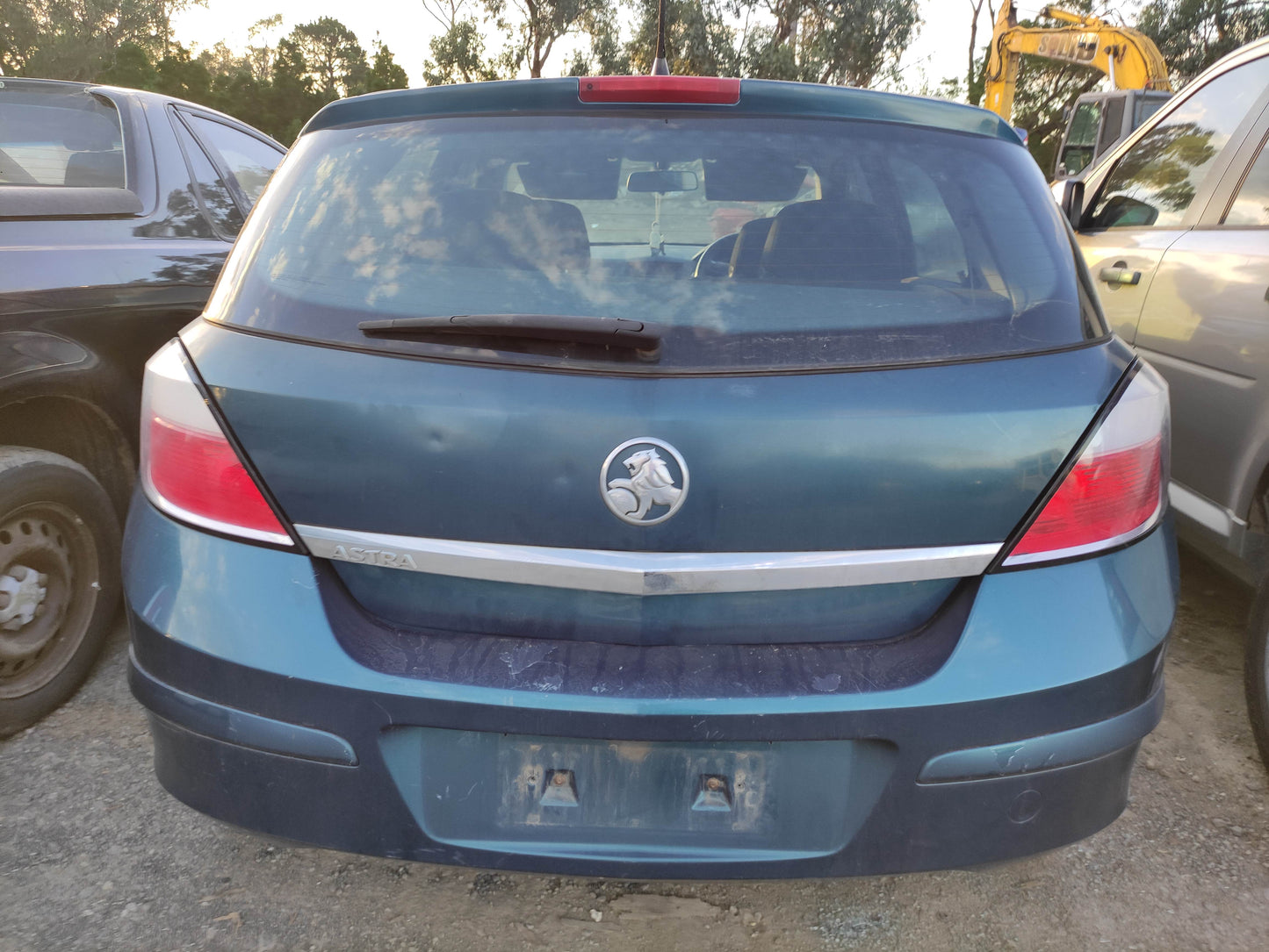WRECKING HOLDEN ASTRA AH (2006) FOR QUALITY PARTS SHIPPING AUSTRALIA WIDE