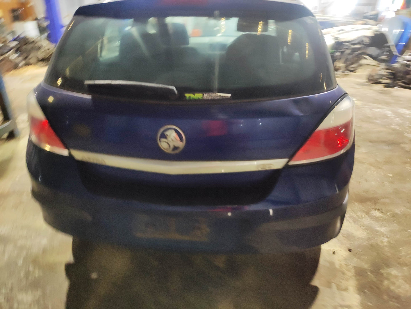 #527 HOLDEN ASTRA AH FITS 2004 TO 2007 FOR PARTS